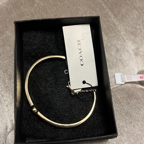 Coach golden bracelet with pave crystals and extender chain, new - Picture 7 of 8